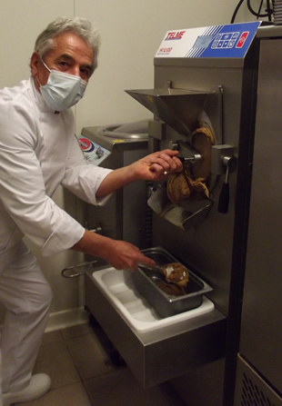 Eleve et sa glac Chocolat VEGAN